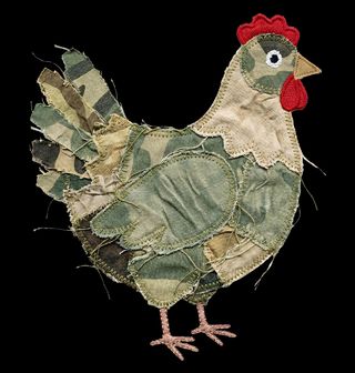 Obrázek 2 produktu Dámské tričko Maskovaná Slepice