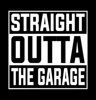 Obrázek 1 produktu Pánská mikina Straight Outta The Garage