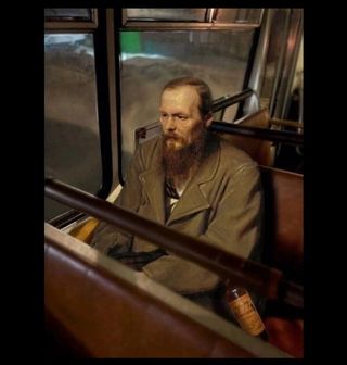 Obrázek 2 produktu Dámské tričko Dostojevskij v autobuse s rumem