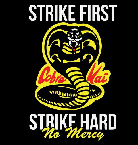 Obrázek produktu Pánské tričko Cobra Kai Zaútoč První a Tvrdě