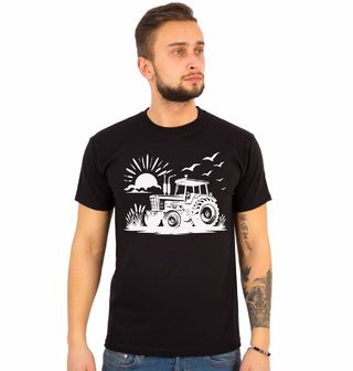 Obrázek 1 produktu Pánské tričko Traktor na Poli při Východu Slunce