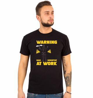 Obrázek 1 produktu Pánské tričko Pozor! Šílený chemik v práci