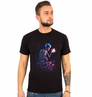 Obrázek 1 produktu Pánské tričko Fialový Motýl v Dlaních Kostlivce